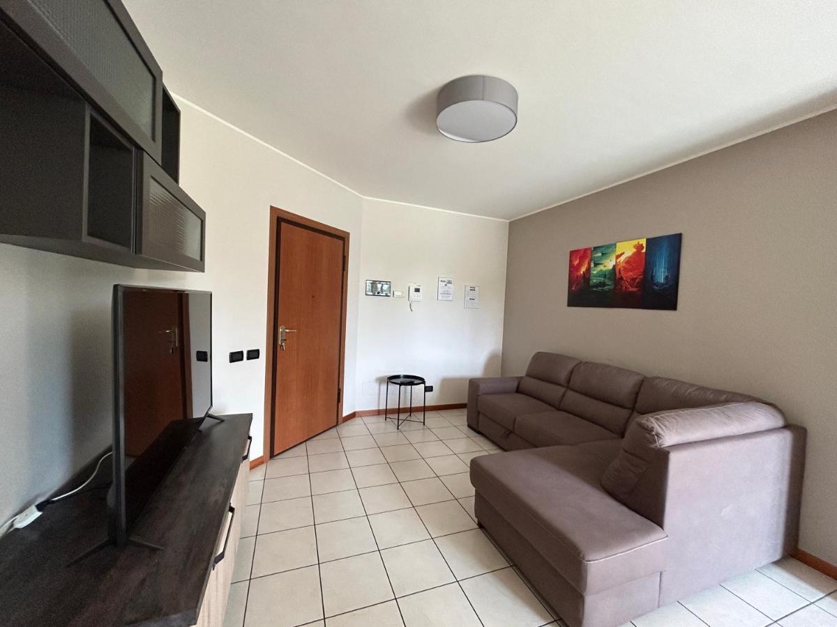 Appartamento Mimosa - Immobili E Soluzioni Rent Brembate Eksteriør bilde